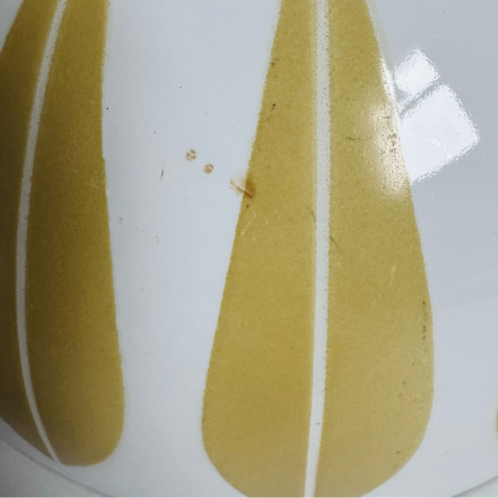 Vintage Cathrineholm Norway Enamelware 8″ Lotus Bowl  - Mustard Yellow & White - Picture 15 of 16